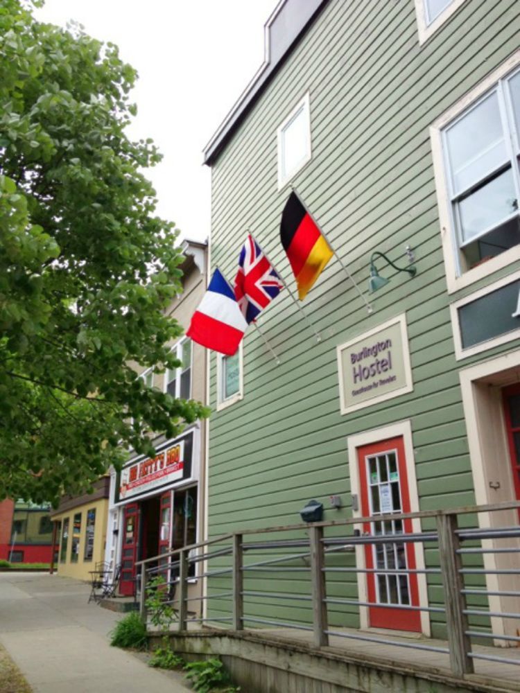 The Burlington Hostel Bagian luar foto