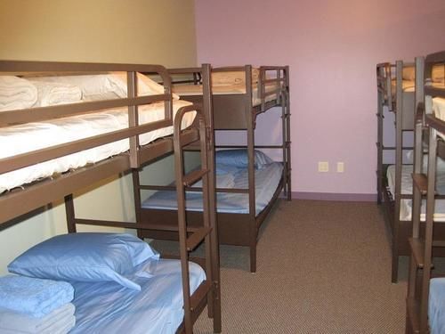 The Burlington Hostel Bagian luar foto